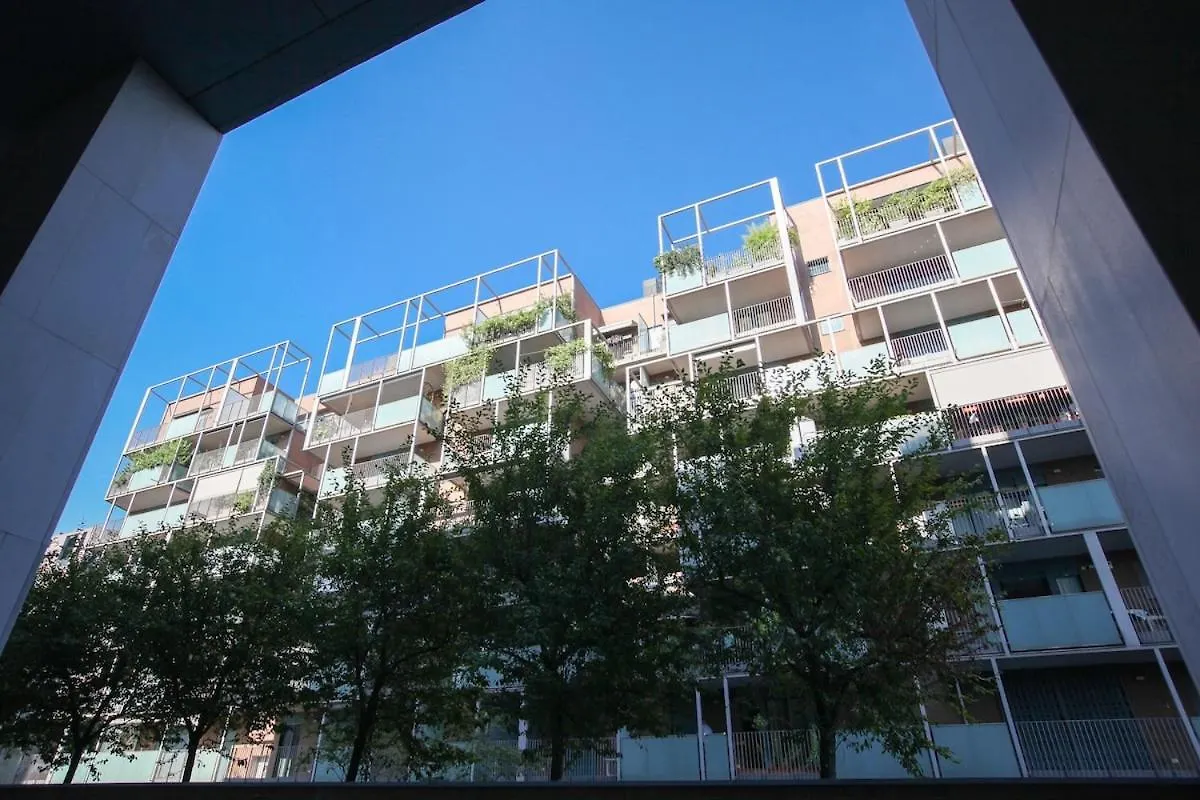 Апартаменты Luminoso Appartamento Con Ampio Terrazzo A 10 Minuti Dalla Metro Милан Италия